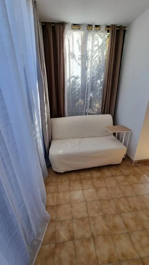 Studio Avec Terrasse A Sanary